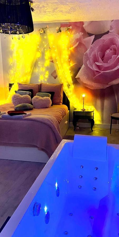 Cosy & Spa Appartement Luxe Jacuzzi Sauna Suite Cristal Avinhão Exterior foto